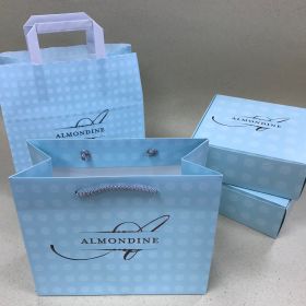 Almondine box and bag