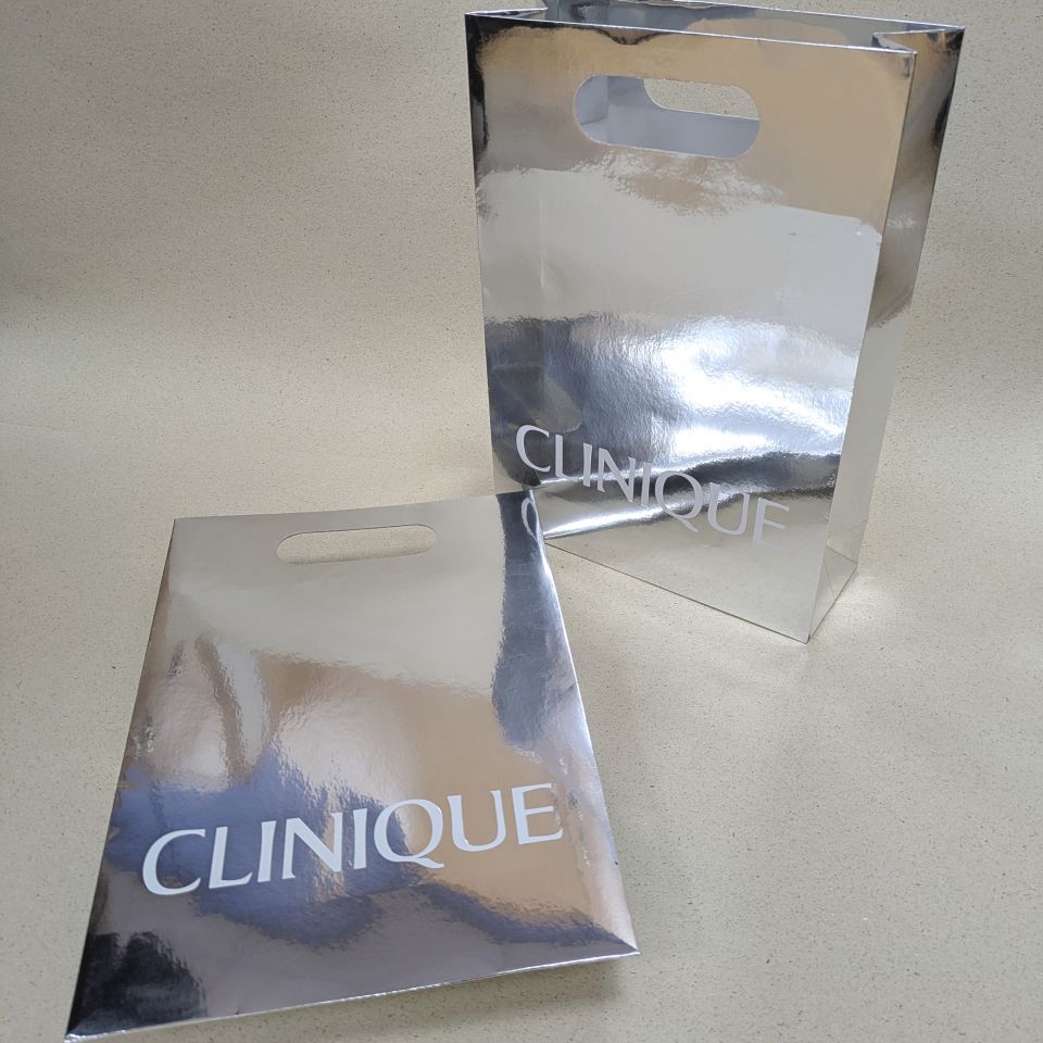 Luxury Unlaminated/Laminated Bags with Die Cut Handles