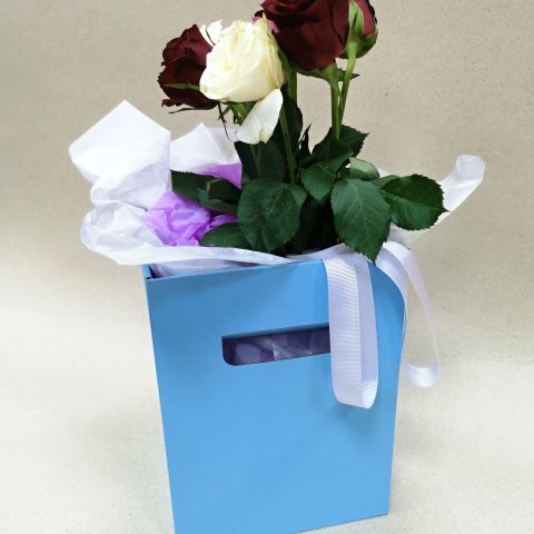Holiday Designs - Medium Quick Fold Florist Delivery Lebanon