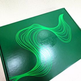 Spot UV on corrugated box